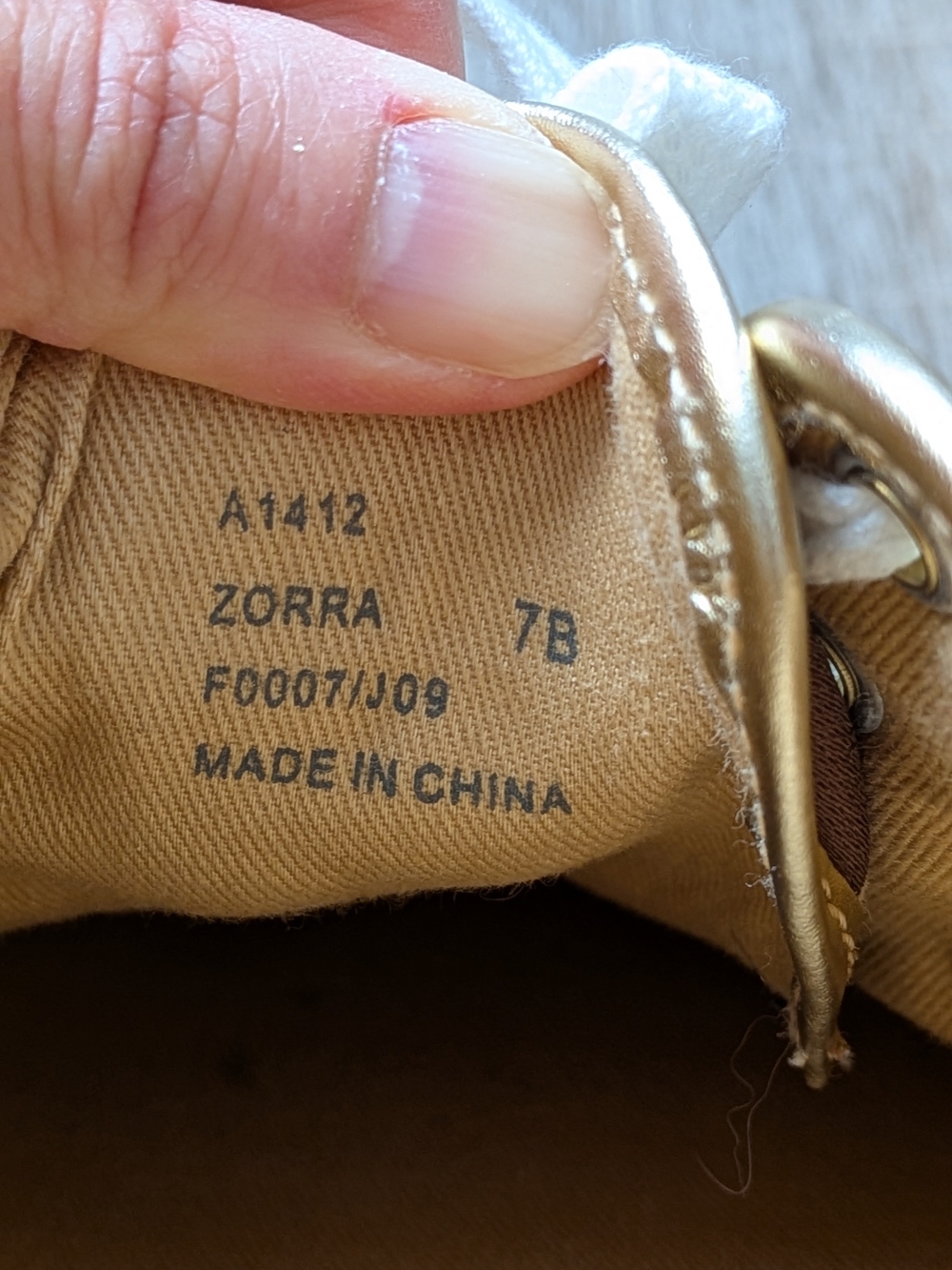 Y2K Coach Gold White Monogram Signature Canvas Zorra Sequins Sneakers 7 - Picture 6 of 7